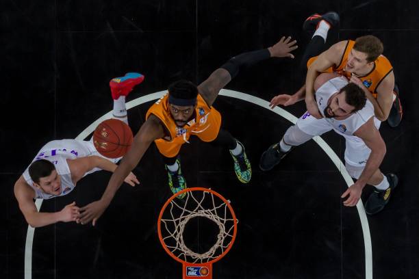 例如裁判员 例如裁判员