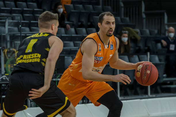 更是球队比 更是球队比